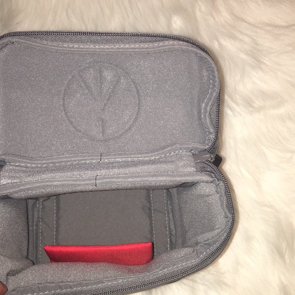 Lowerpro camera bag - Picture 6 of 7